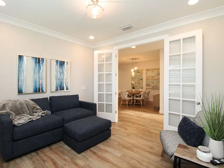 9423 Terresina Dr — Photo 18