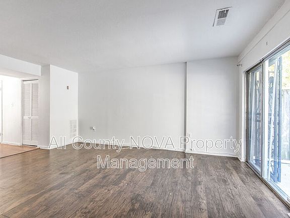 3rd image of 7732 Merrick Ln