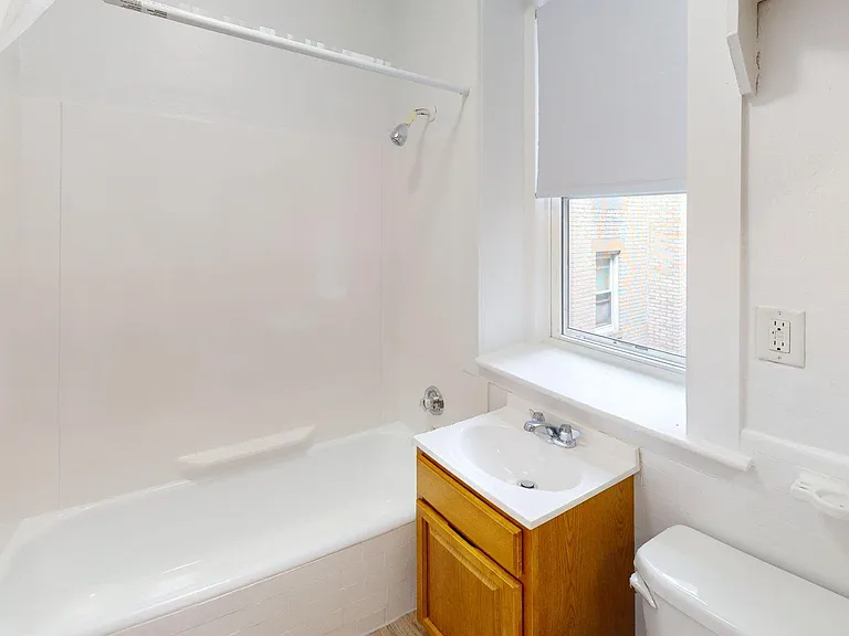 8 Vinal St #6 — Photo 4