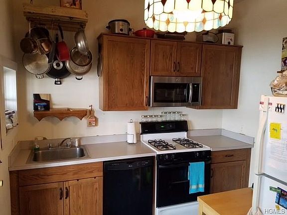 5th image of 66 S Franklin St