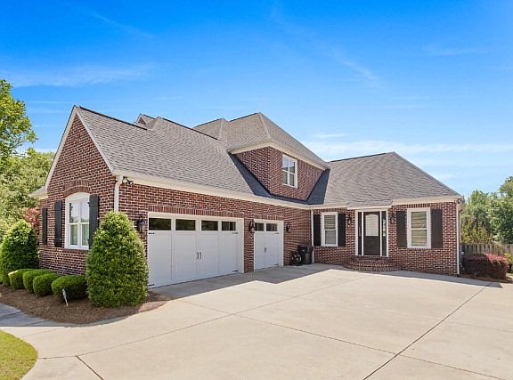 2nd image of 1462 Knob Hill Cir