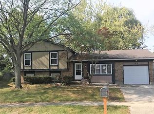 795 Apache Ct, Lake Zurich, IL 60047