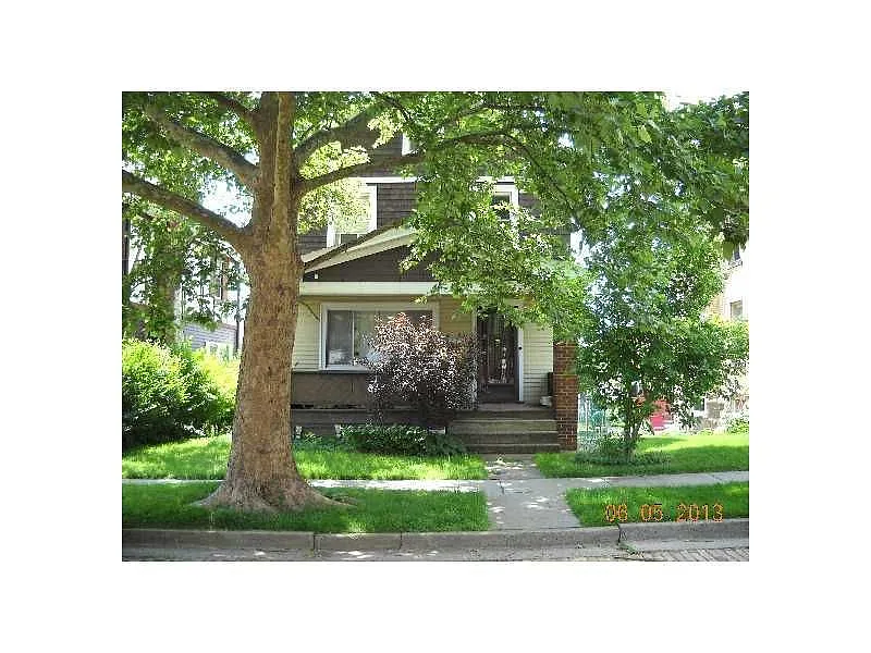 31 Admiral Dewey Ave photo 1