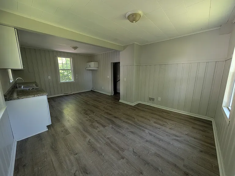 262 Blakeslee St — Photo 7