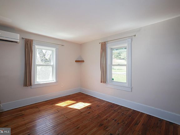 5th image of 24060 New Mountain Rd