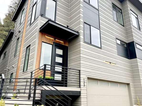 133 Shelton McMurphey Blvd, Eugene, OR 97401