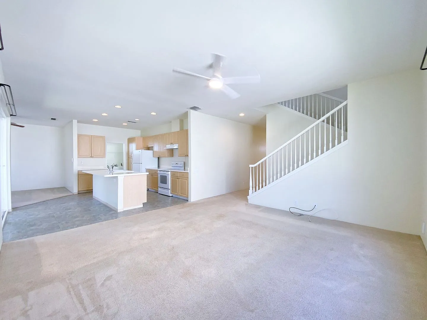 4 Bedroom, 3 Bathroom Home at Ewa By Gentry Prescott II — Photo 2
