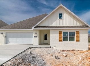 4995 N Delta Ave, Fayetteville, AR 72764