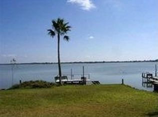 413 Copano Ridge Rd, Rockport, TX 78382