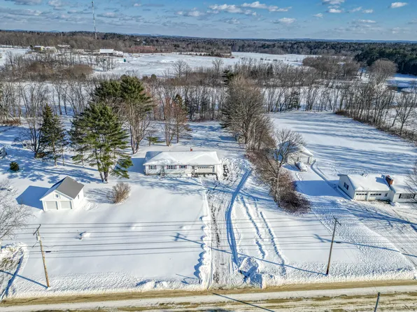 158 Pleasant Street, Clinton, ME 04927