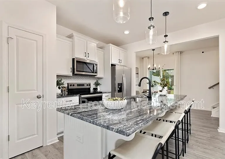 1729 Granby Heights Dr — Photo 19