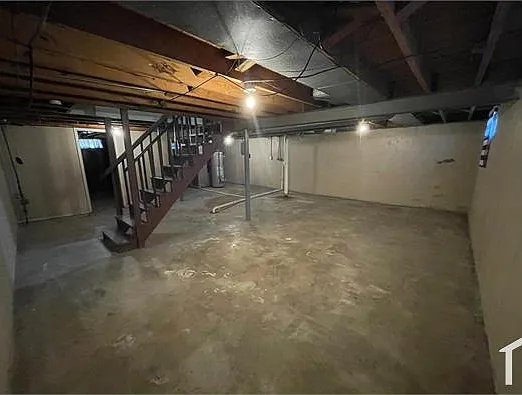 8253 Frost Ave — Photo 2