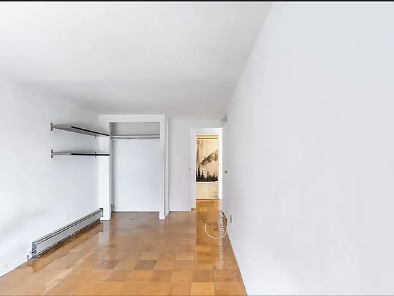 3rd image of 259 Elizabeth St #4