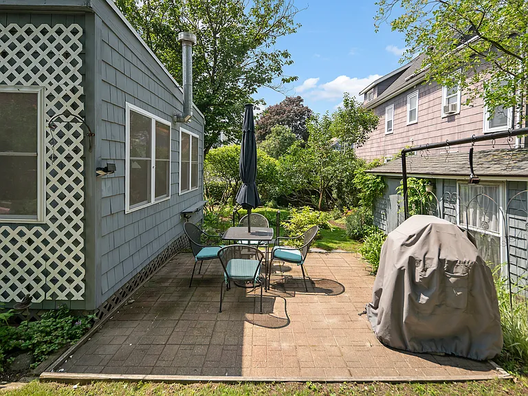 38 Spring St #2-R — Photo 14