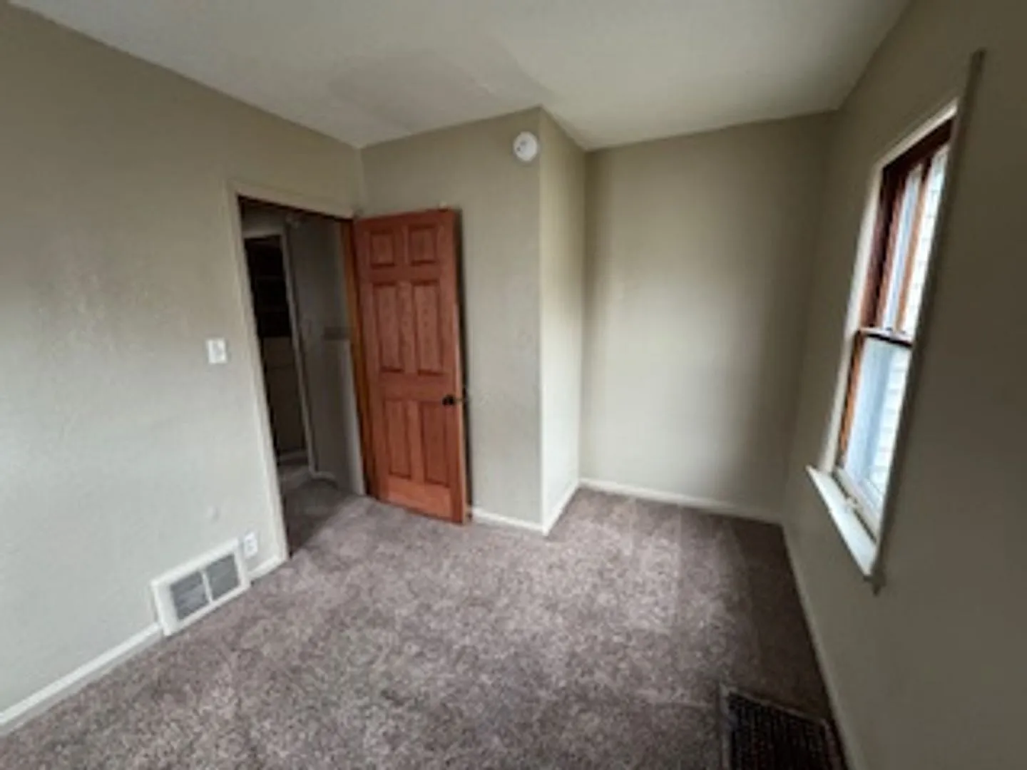 3 Bedroom 1 Bathroom, Coming Soon! — Photo 2