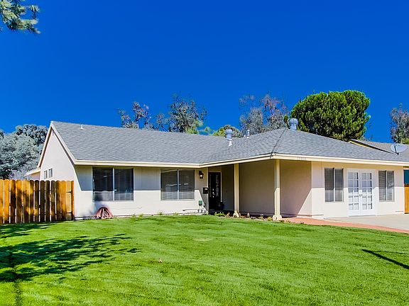 2nd image of 13468 Los Olivos Ave