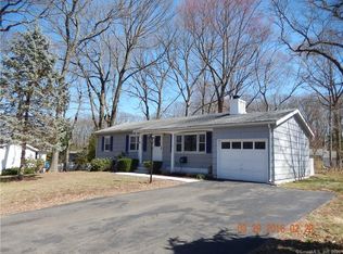 5 Oakdale Rd, Branford, CT 06405