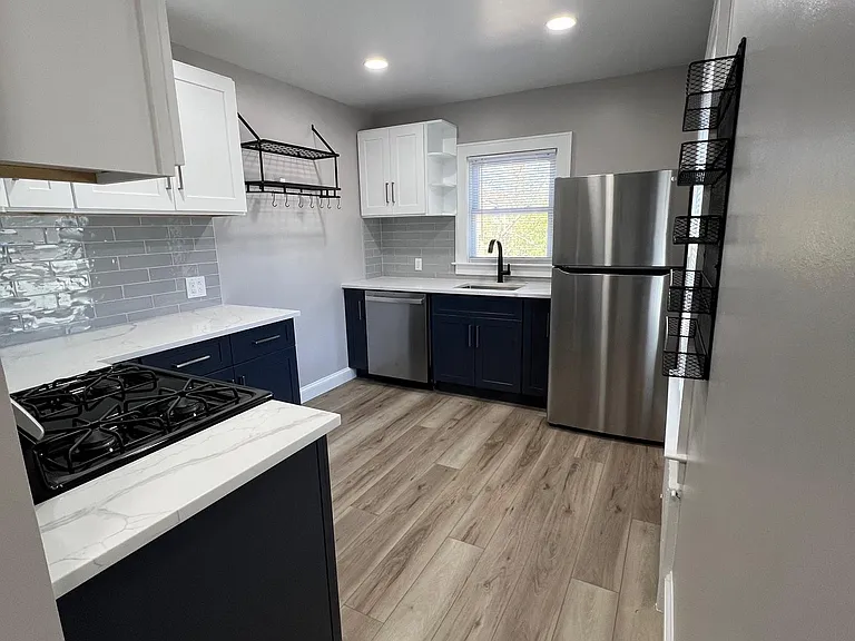 62 Ivy St #B — Photo 1