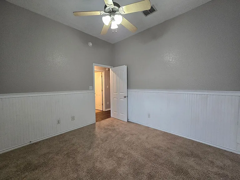 5609 Hunters Ridge Trl — Photo 19