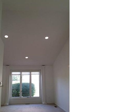 3rd image of 30646 Maplewood Cir #1