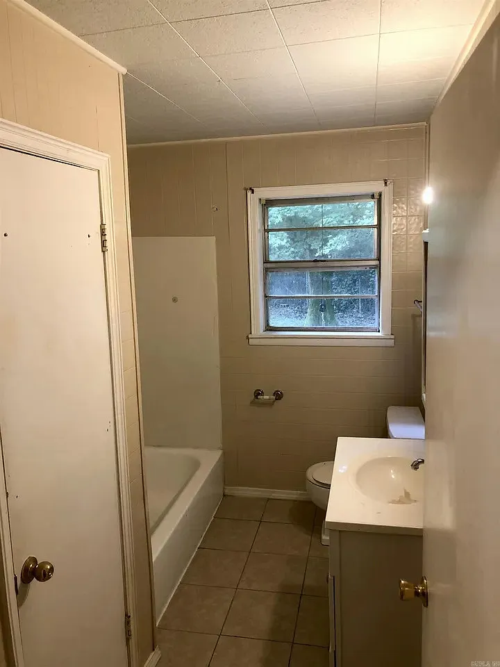 110 Perry ST - 1 — Photo 4