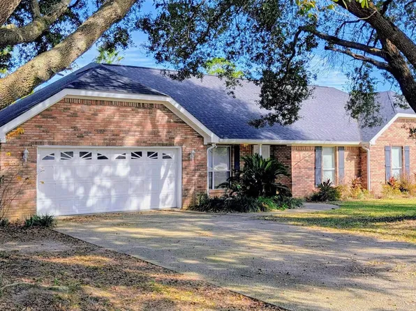 9168 Clubhouse Dr, Foley, AL 36535