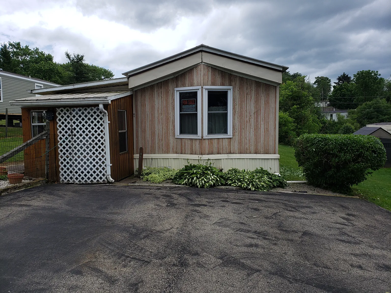513 Hill St photo 1