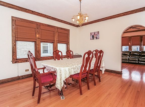 5th image of 6049 N Nassau Ave