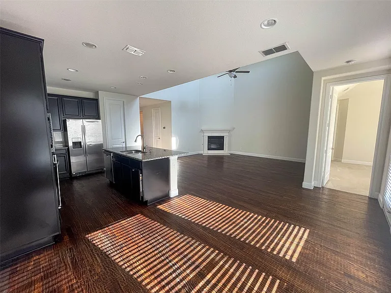 723 Callaway Dr — Photo 5