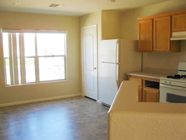 452 Groft Way — Photo 6