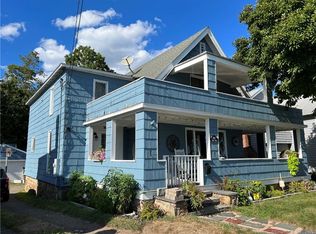 220 Shore Dr, Branford, CT 06405
