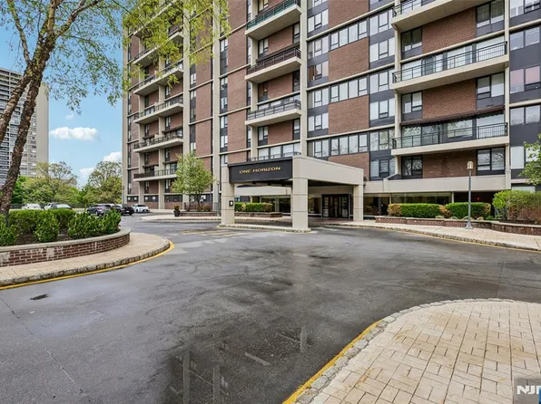 1 Horizon Rd APT 1404, Fort Lee, NJ 07024