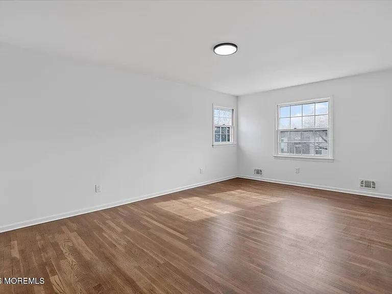 15 Harbor Ct — Photo 22
