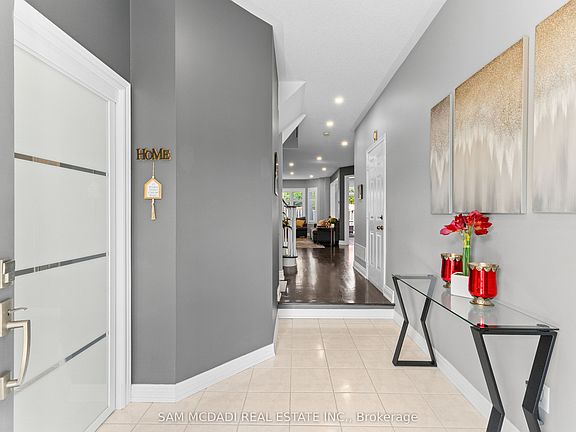 2nd image of 195 Holmes Cres