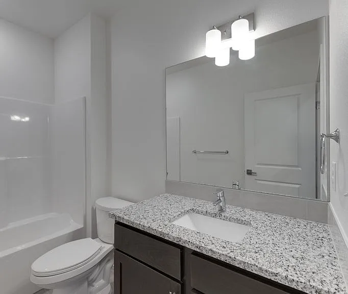 Liberty Gardens Apartments — Photo 29