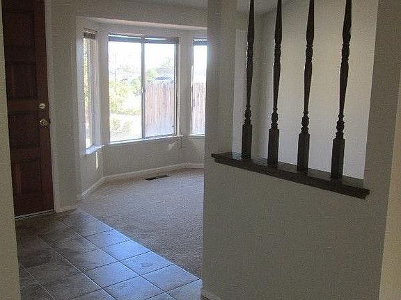 entry / living room
