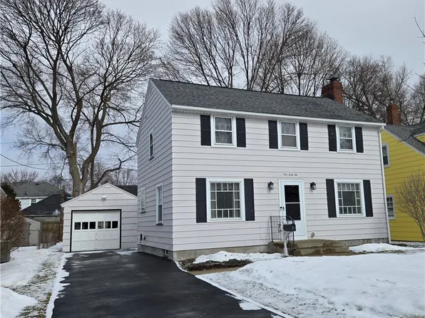 146 Burwell Rd, Rochester, NY 14617