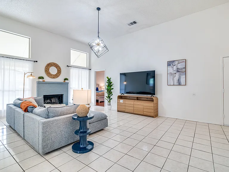 6105 Cypress Dr — Photo 11