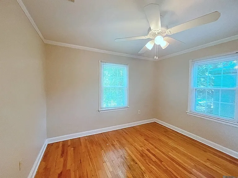 927 Rittiner Dr — Photo 9