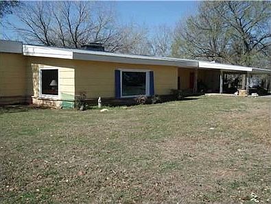 1st image of 110 Lincoln Dr