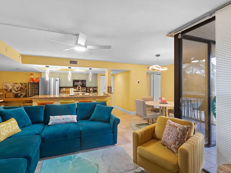 500 Egret Cir #8208 — Photo 8