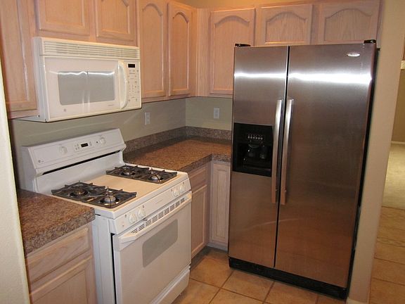 4th image of 1601 Hills Of Red Dr Unit 204