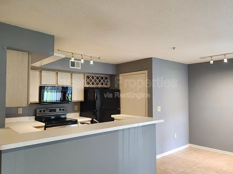 7220 Westpointe Blvd #1416 — Photo 8