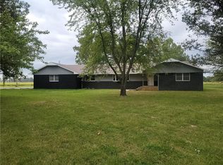 305 S 170th St, Girard, KS 66743