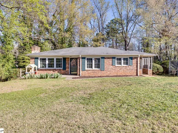 15 Conway Dr, Greenville, SC 29615