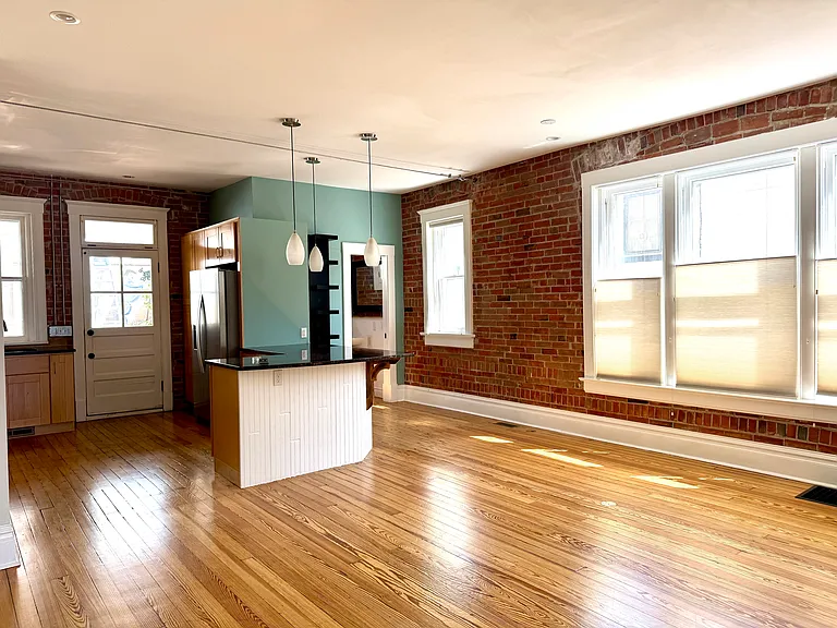 1421 Mapleton Ave — Photo 15