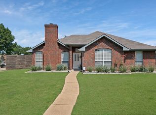 1604 Windmire Dr, Mesquite, TX 75181