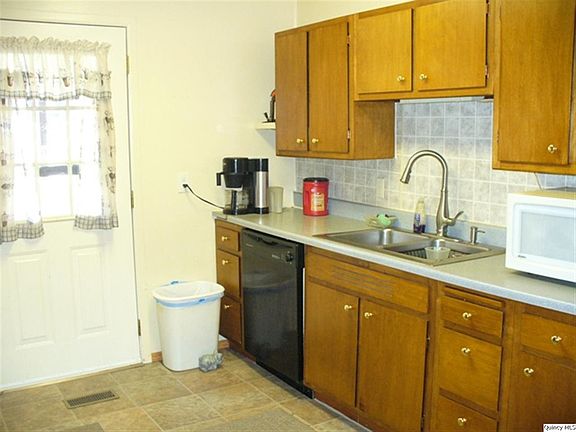 Home for Sale in Quincy, IL $67,500