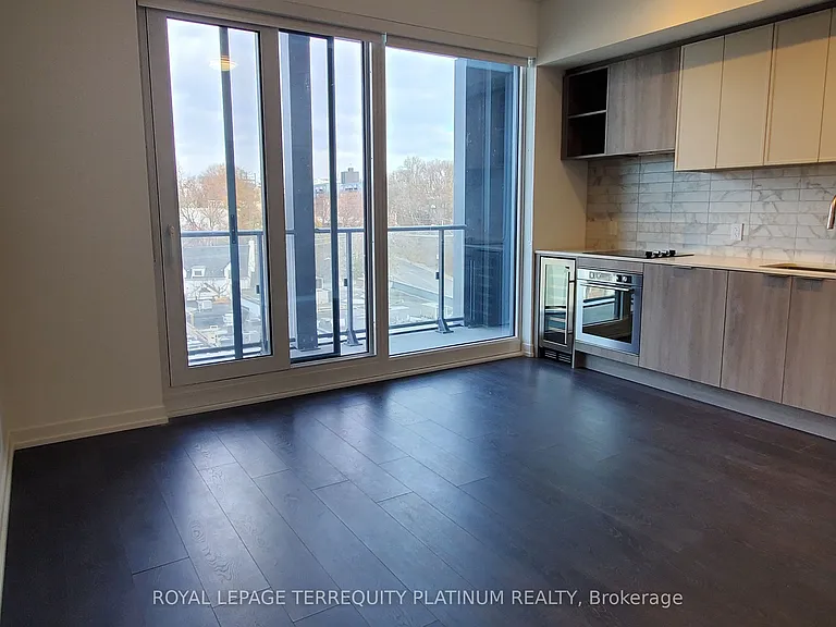 2020 Bathurst St #725 — Photo 1