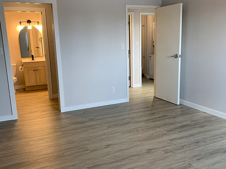 293 Edison Ave #305 — Photo 14